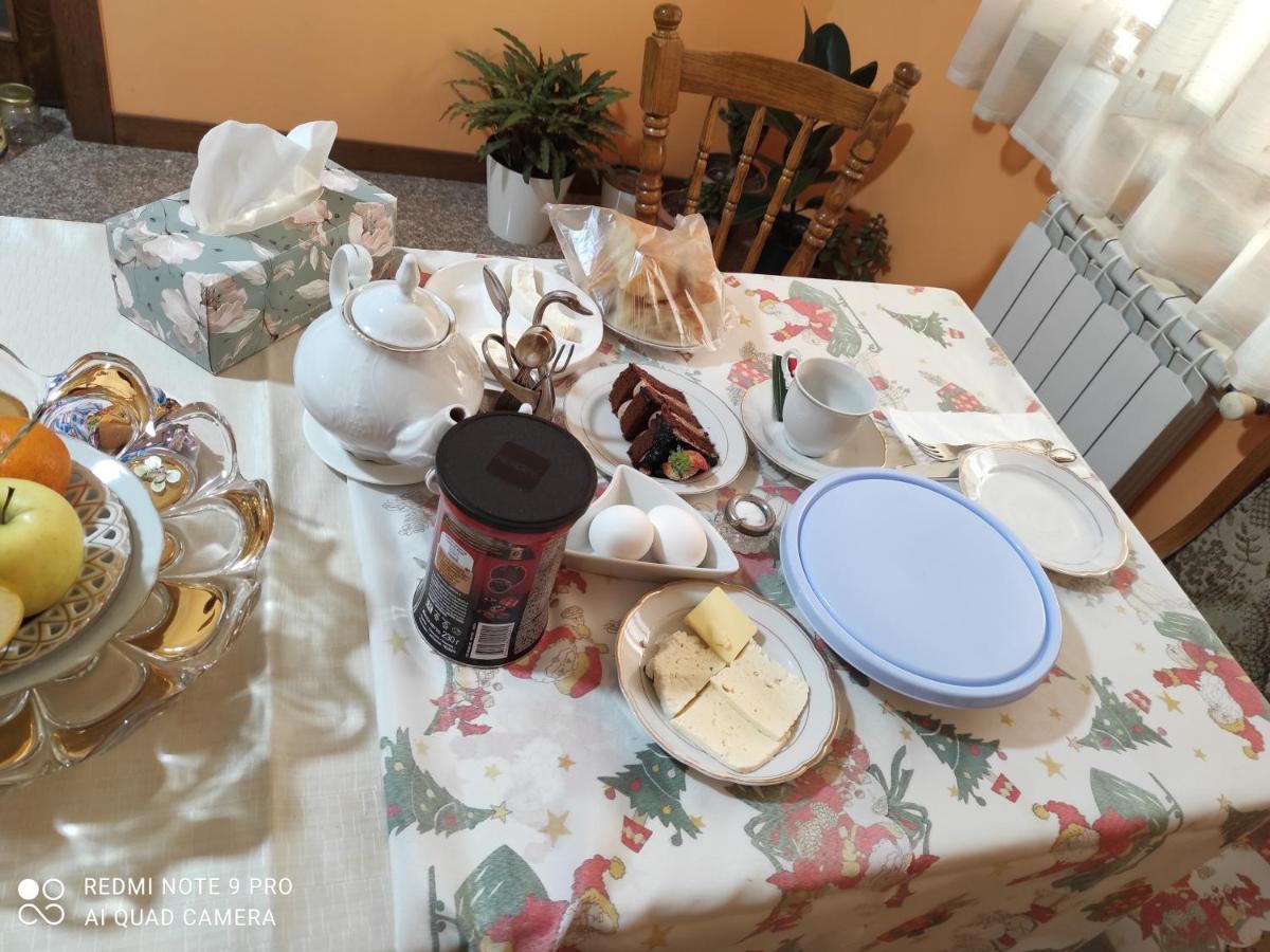 Homestay At City Center Ереван Екстериор снимка