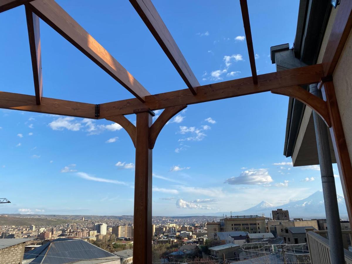 Homestay At City Center Ереван Екстериор снимка