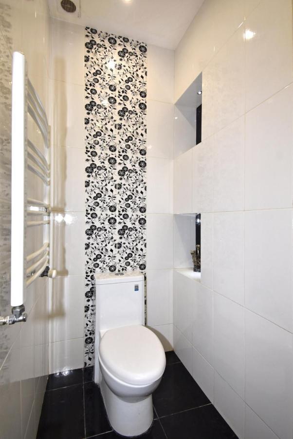 Homestay At City Center Ереван Екстериор снимка