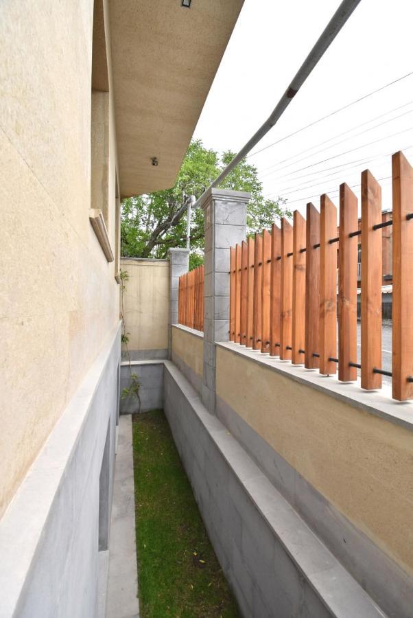 Homestay At City Center Ереван Екстериор снимка