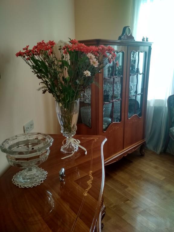 Homestay At City Center Ереван Екстериор снимка