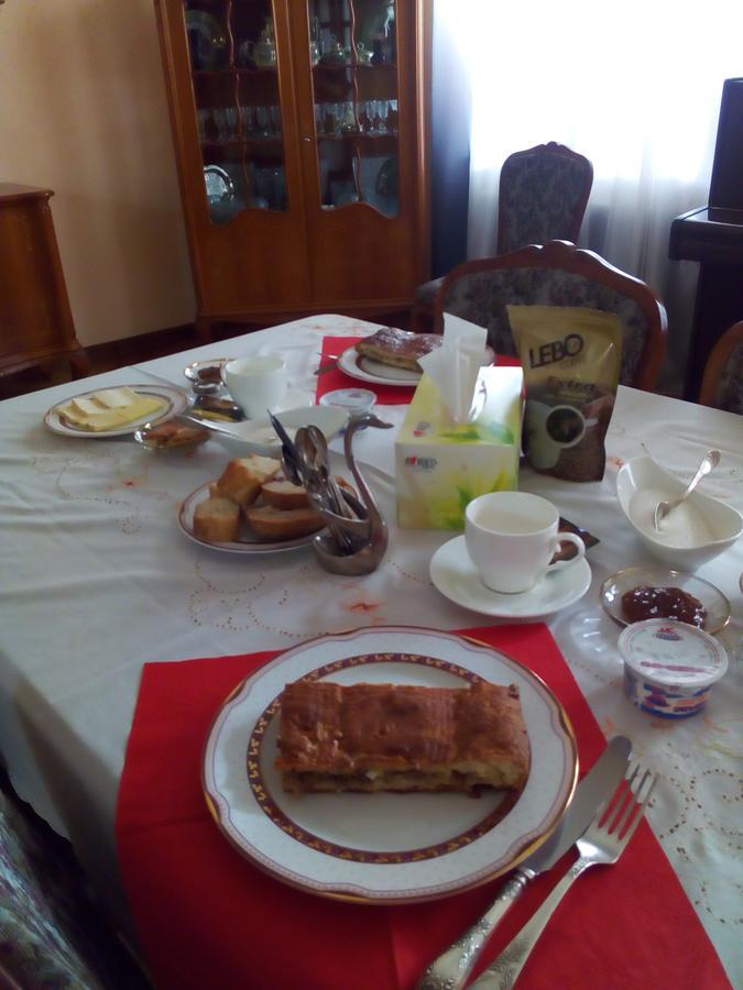 Homestay At City Center Ереван Екстериор снимка